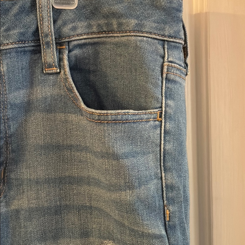 American Eagle 🥳HP🥳Outfitters Blue Skinny Distressed Jeans - Picture 3 of 12